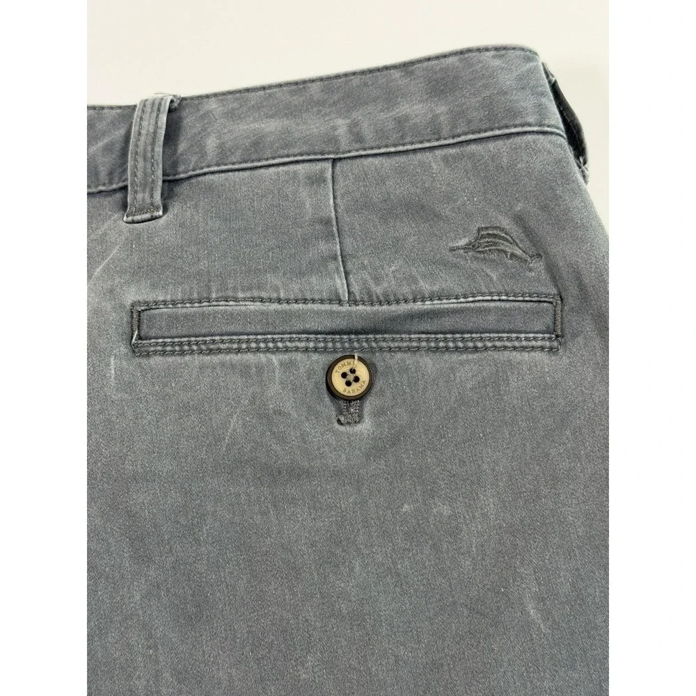 Tommy Bahama Men's Gray Chino Shorts Size 30